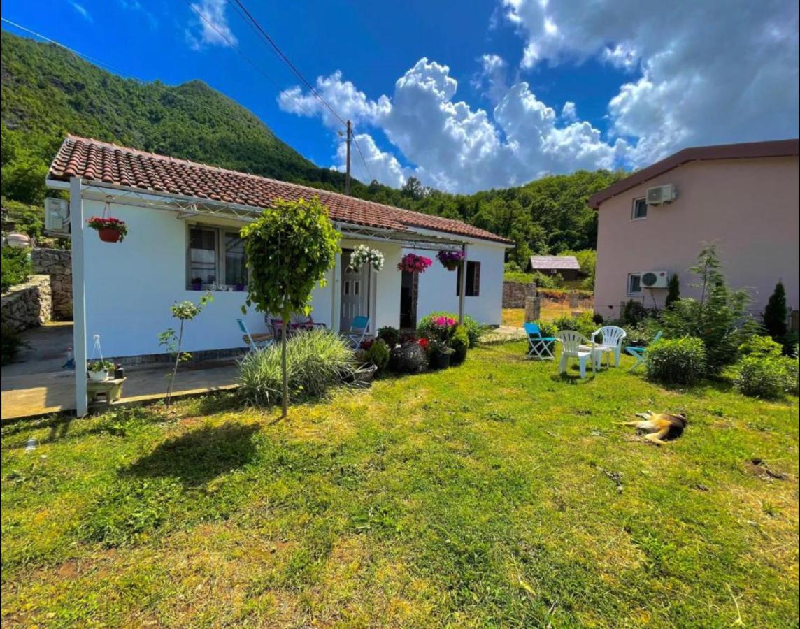 Sunlight Cottage Maya Virpazar Rom bilde